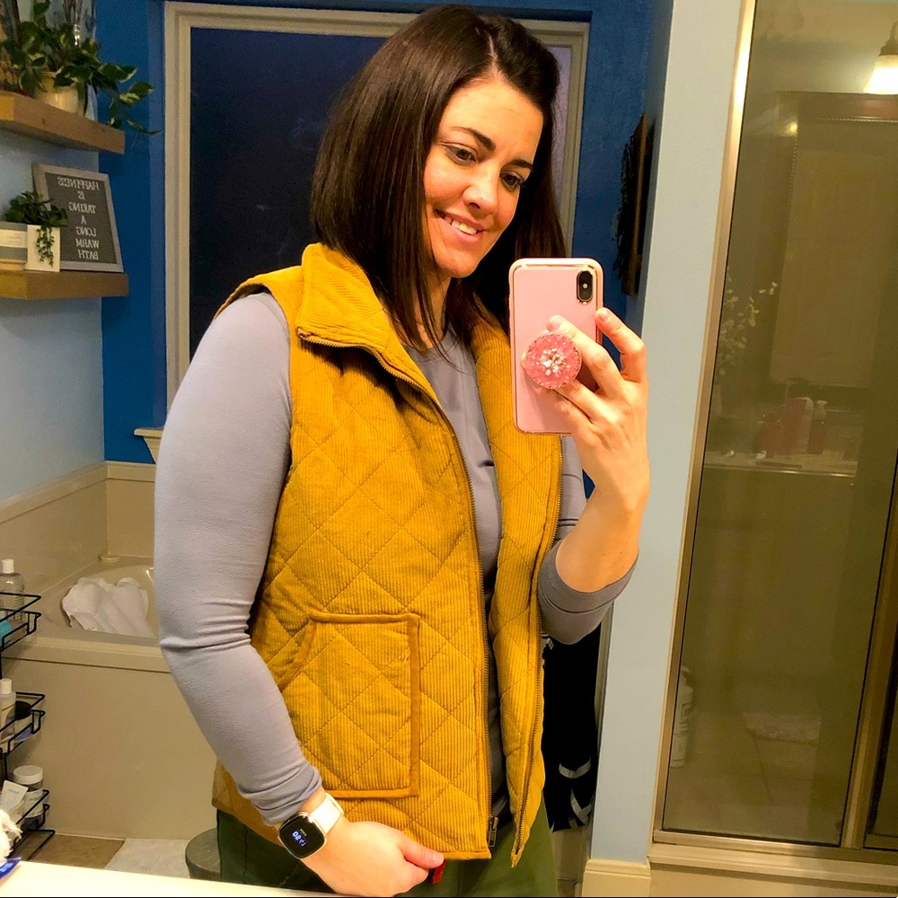 Tan corduroy vest super cute and trendy size M